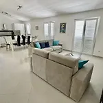 Apartman By Interhome Obrovac