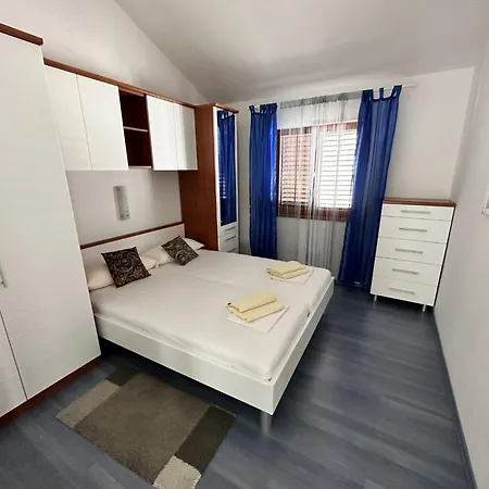 Apartment By Interhome *
