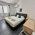 By Interhome Daire *