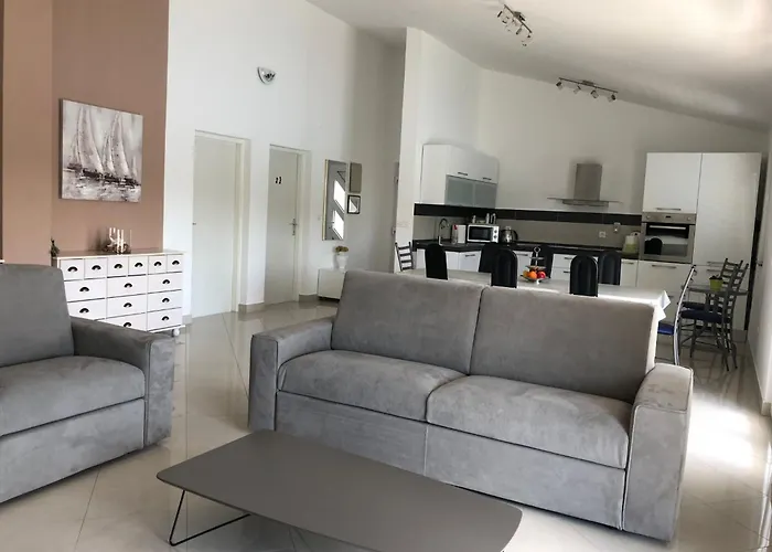 By Interhome Obrovac