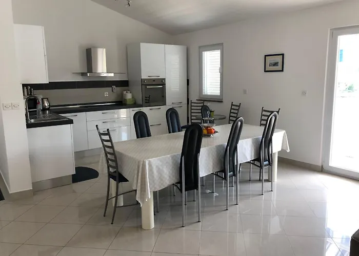 By Interhome Obrovac