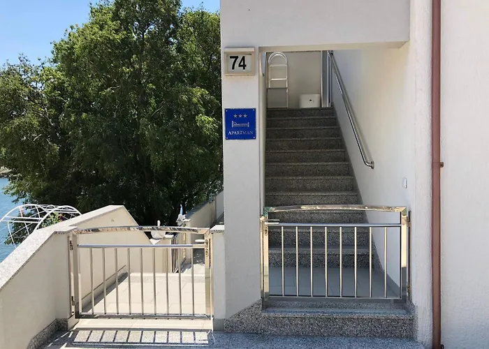 By Interhome * Obrovac